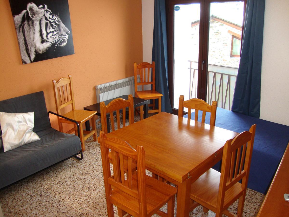 Apartamentos Arinsal 3000 Luaran gambar